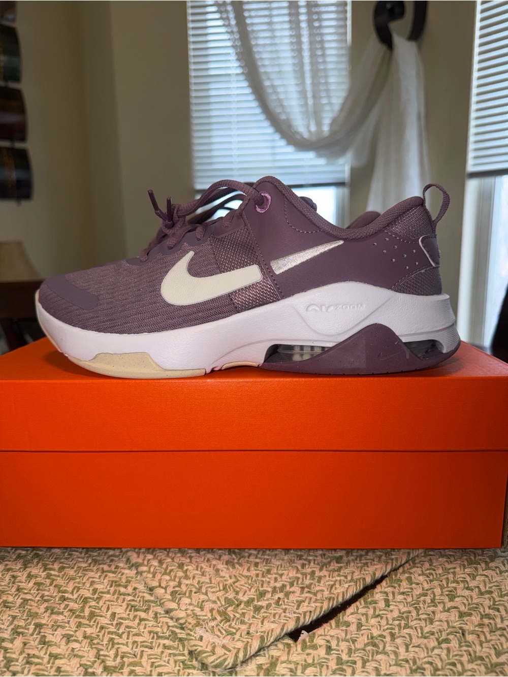 Nike women’s Zoom Bella 6 Lavender Athletic Sneakers size 8.5 new!! - Picture 1 of 10